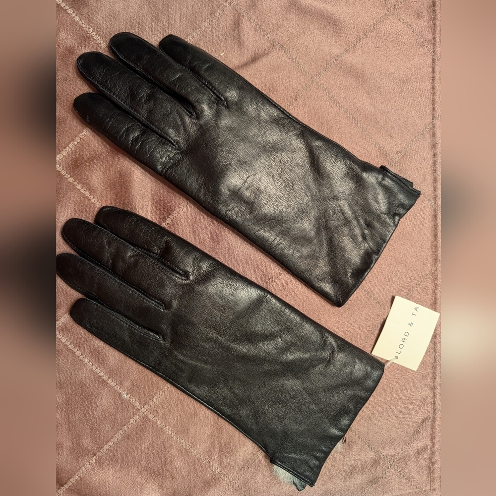 NWT Lord & Taylor Black Leather w/ Rabbit Fur Gloves Sz 7 1/2